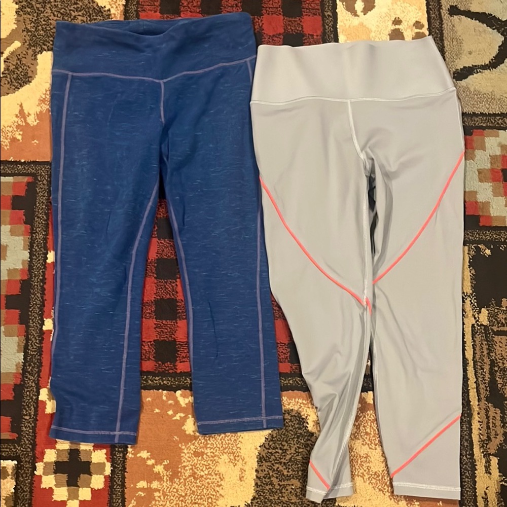 Lot of two womens Gapfit leggings
